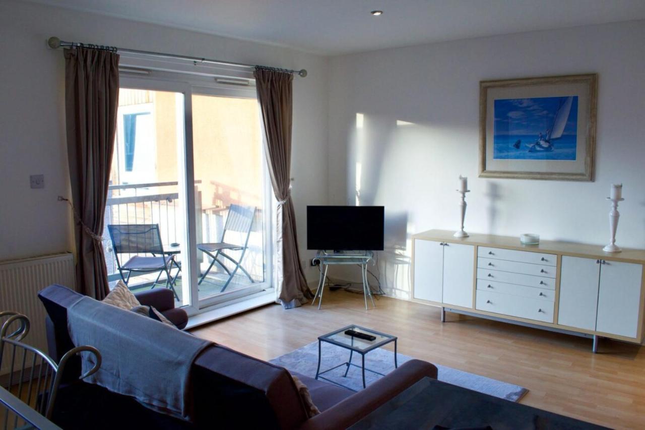 2 Bedroom Flat With Balcony Views Of Arthur's Seat * Edinburgh