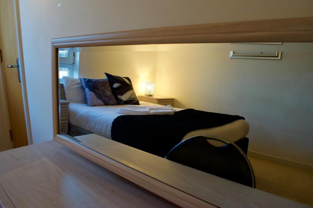 Apartment 2 Bedroom Flat With Balcony Views Of Arthur's Seat