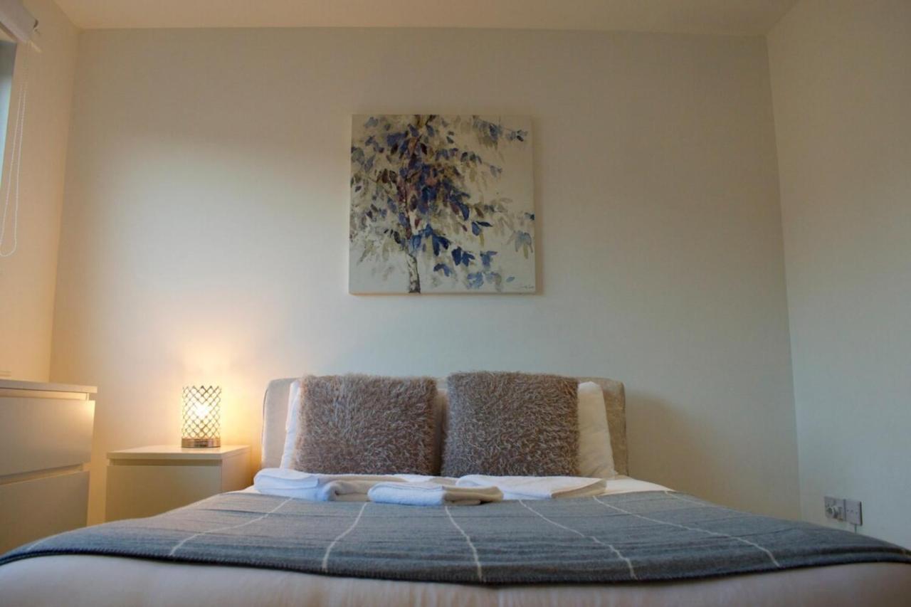 2 Bedroom Flat With Balcony Views Of Arthur's Seat Edinburgh