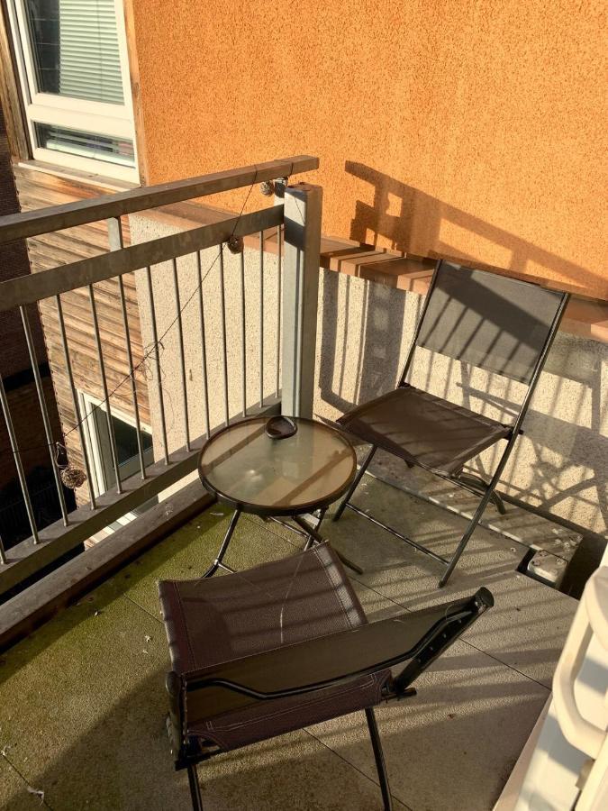 Apartment 2 Bedroom Flat With Balcony Views Of Arthur's Seat Edinburgh