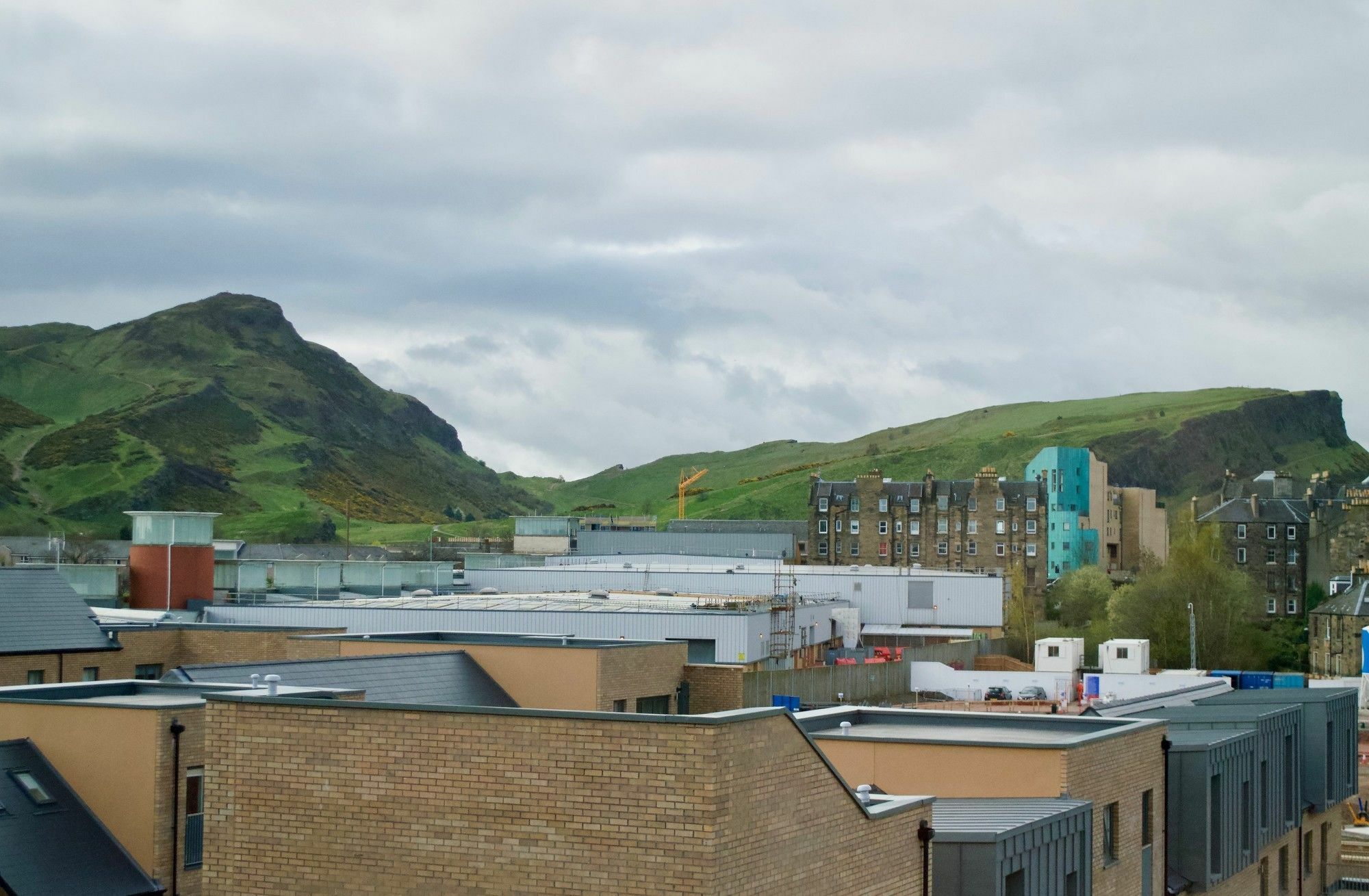 2 Bedroom Flat With Balcony Views Of Arthur's Seat * Edinburgh