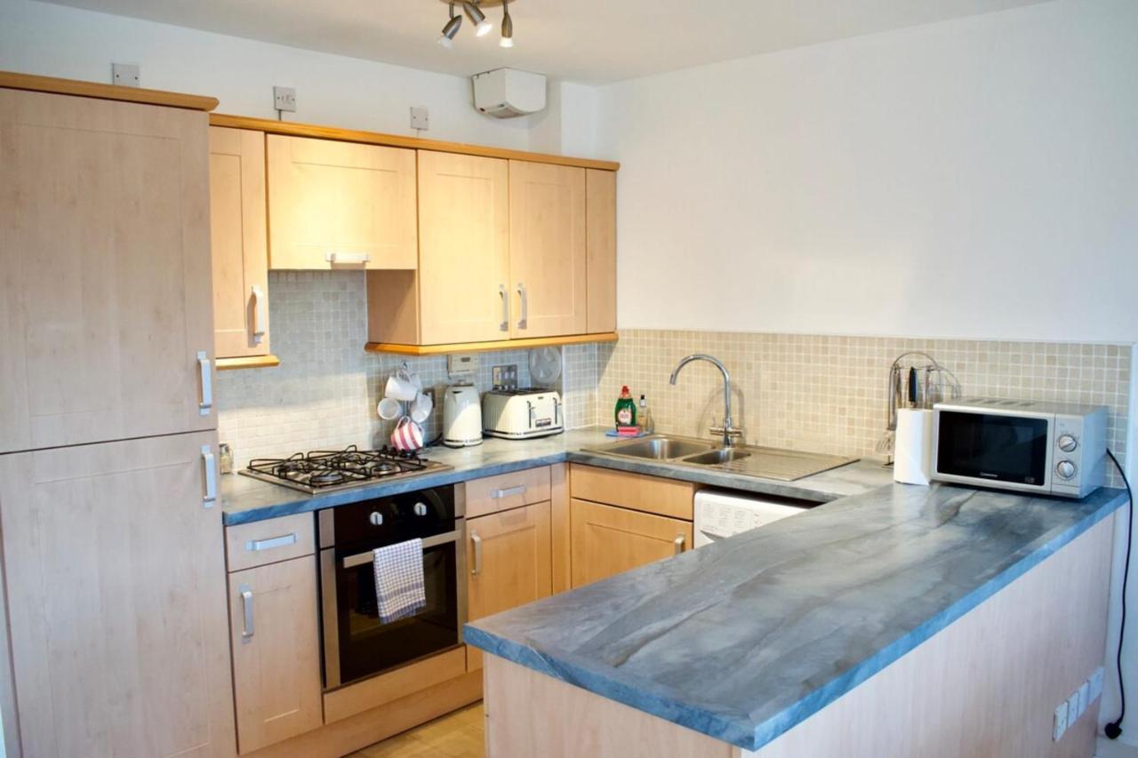 2 Bedroom Flat With Balcony Views Of Arthur's Seat * Edinburgh
