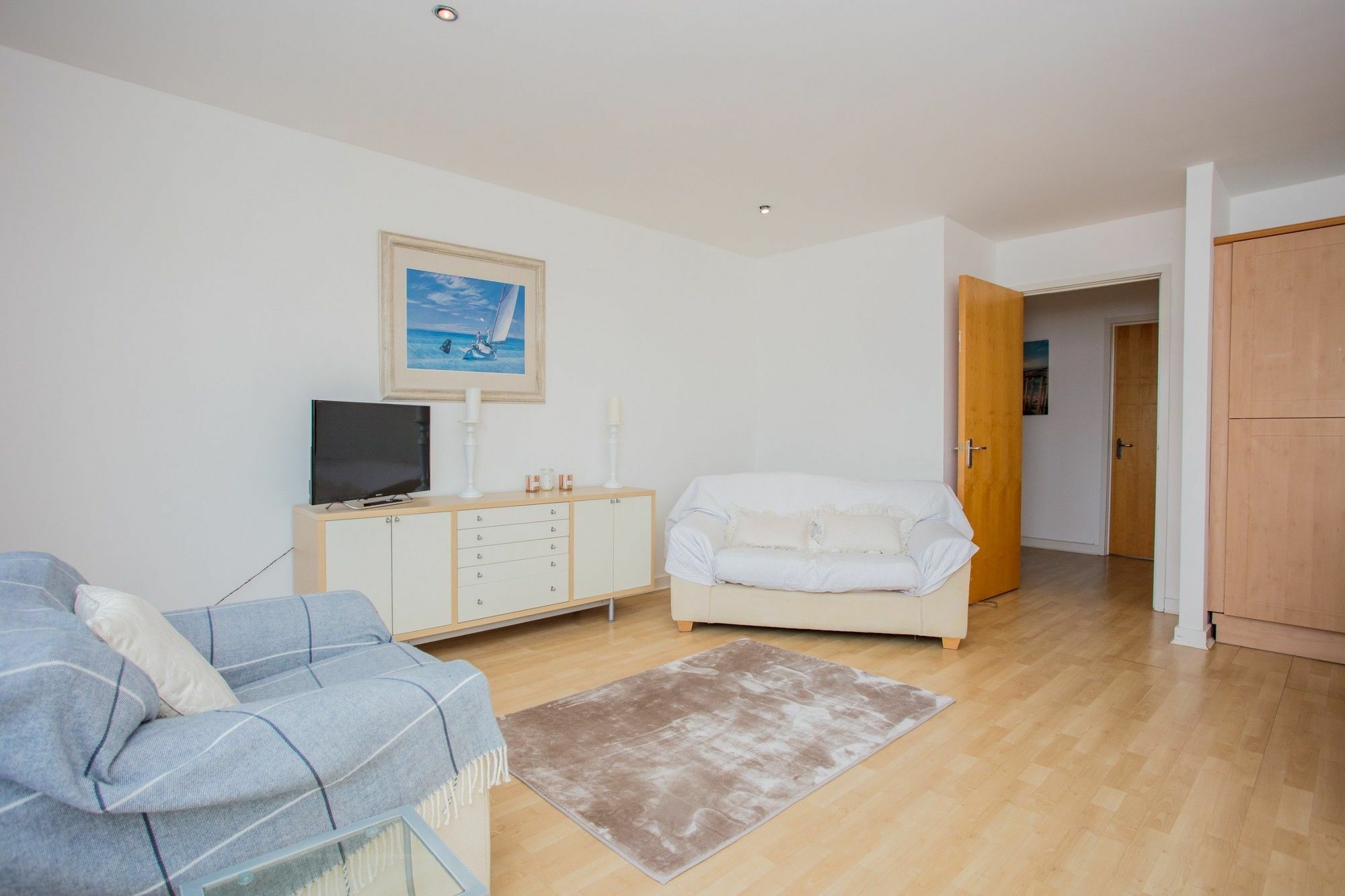 2 Bedroom Flat With Balcony Views Of Arthur's Seat * Edinburgh